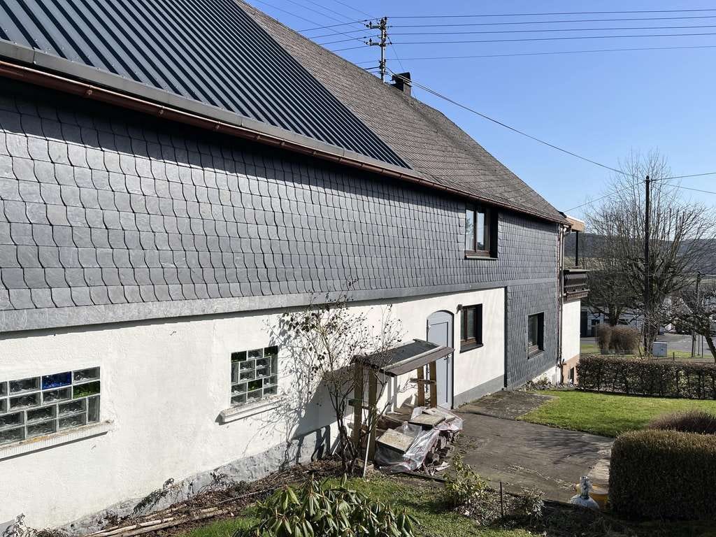 Immobilie in Hardt - Charmantes Einfamilienhaus mit großer Scheune und vielseitigen Nutzungsmöglichkeiten. - Bild 4