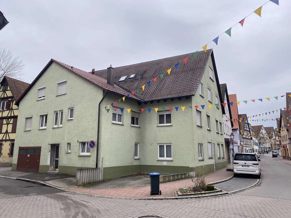 Immobilie in Weil der Stadt - Mehrfamilienhaus mit 6 WE und 5 Garagen in attraktiver Innenstadtlage - Bild 0