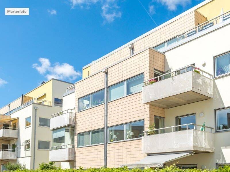 Immobilie in Bondorf - Mehrfamilienhaus in 71149 Bondorf, Wengertsteig - Bild 0
