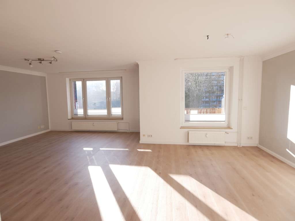 Immobilie in Halstenbek - viel Platz! - 4,5 Zi. Maisonette-Whg in bester Lage von Halstenbek - Bild 1