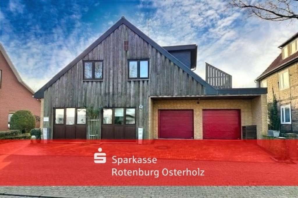 Immobilie in Bremervörde - Modernisiertes 3 Familienhaus mit 2 vermieteten Wohnungen! - Bild 0