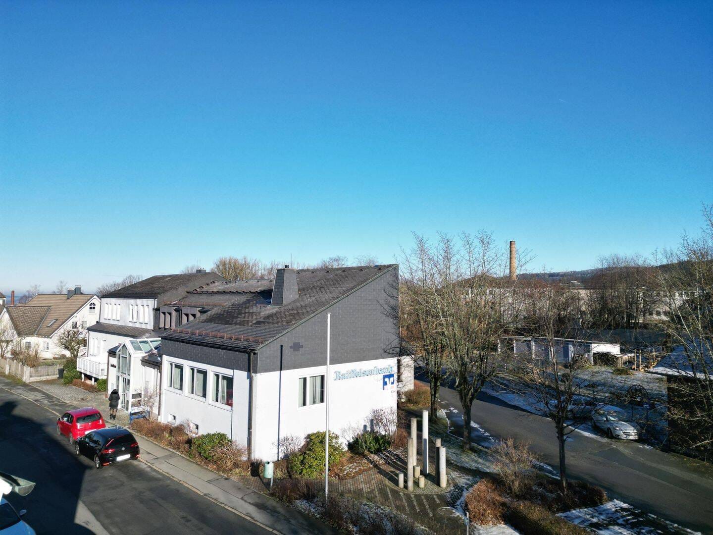 Immobilie in Zell im Fichtelgebirge - attraktive Bankfiliale & zwei Reihenhäuser - Bild 3