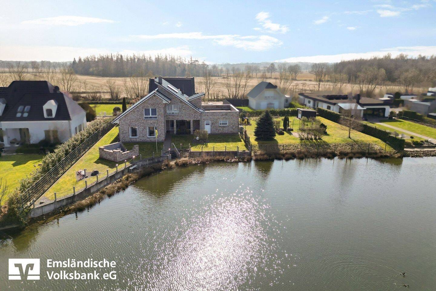 Immobilie in Lünne - Luxuriöses Wohnen am Lünner See: Zeitloses Design, hochwertige Ausstattung und einzigartige Aussicht - Bild 2