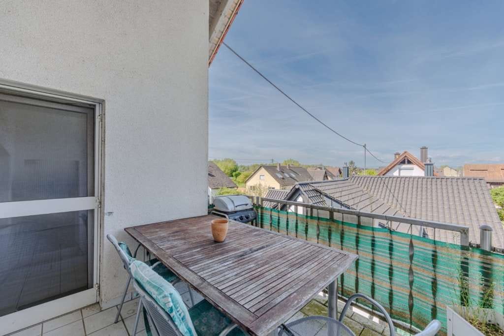 Immobilie in Neuried - Ideale Wohnung für den Single oder das Paar... Dachgeschosswohnung in Ichenheim - Bild 1