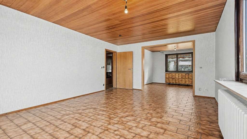 Immobilie in Dußlingen - Neues Zuhause in Dußlingen: Freistehendes Einfamilienhaus mit 6 Zimmern in familienfreundlicher Lage - Bild 4