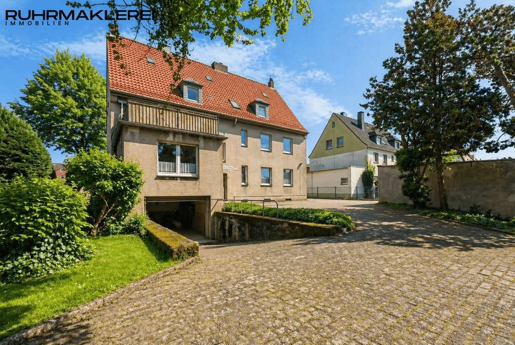 Immobilie in Herten - Freistehendes Wohn- und Geschäftshaus mit 3 Garagen und XL Grundstück in Herten-Scherlebeck! - Bild 0