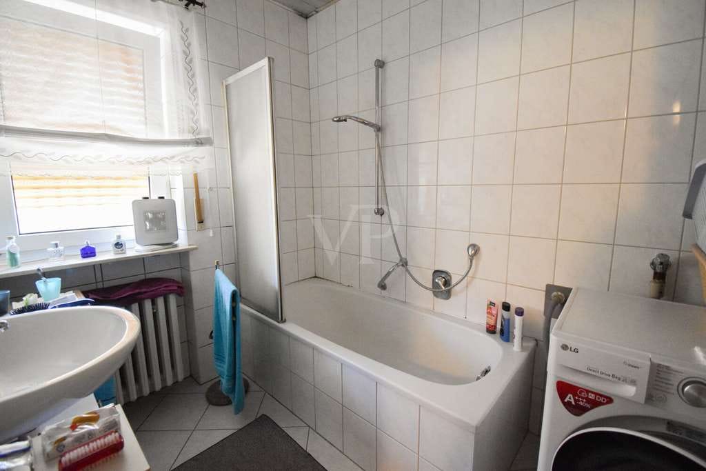 Immobilie in Volkach - Solide Investition in gefragter Lage: Mehrfamilienhaus mit Garten in zentraler Lage von Volkach - Bild 3