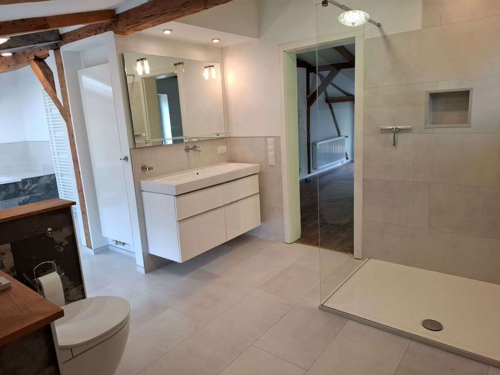 Immobilie in Ahrensbök - Idyllisches Landhaus mit Nebengebäude im Grünen! - Bild 2