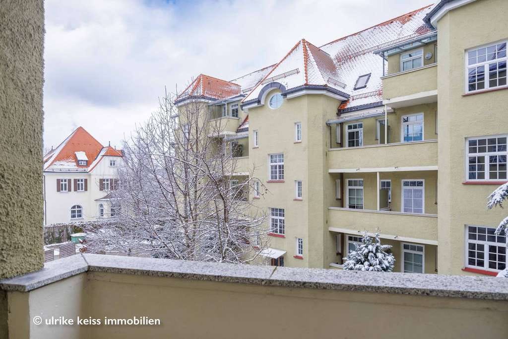 Immobilie in Kaufbeuren - Lebenslustige Wohnung in kernsaniertem Baudenkmal! Balkon! Toller Grundriss! Vermietet! - Bild 1
