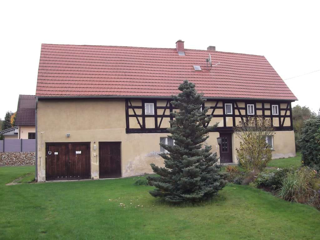 Immobilie in Glauchau - Kulturdenkmal  Wohnstallhaus  19. Jahrhundert + 1.894 m² erschlossenes Grundstück + Garage mit Anbau - Bild 4