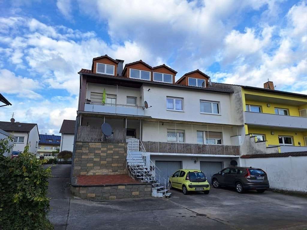 Immobilie in Philippsburg - 2-Fam.-Haus mit zusätzlich ausgebautem Dachgeschoss in sehr schöner Wohnlage von Philippsburg - Bild 1
