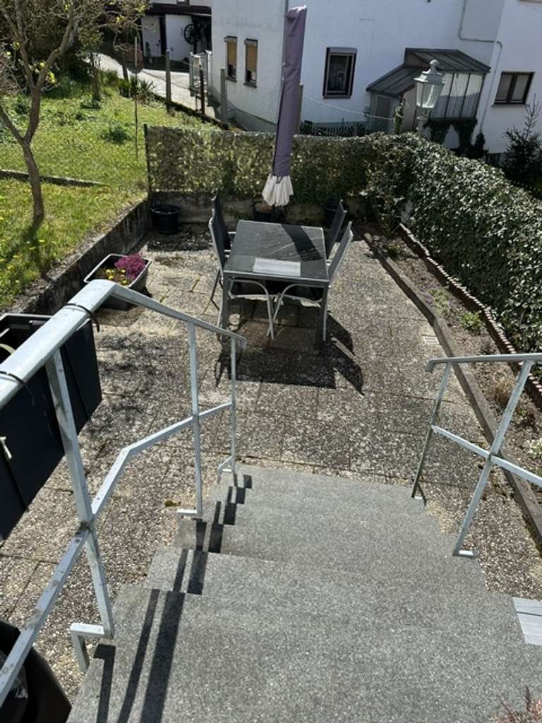 Immobilie in Wehrheim - Großzügiges Familienhaus mit Garten und Garage in ruhiger Ortskernlage - Bild 2