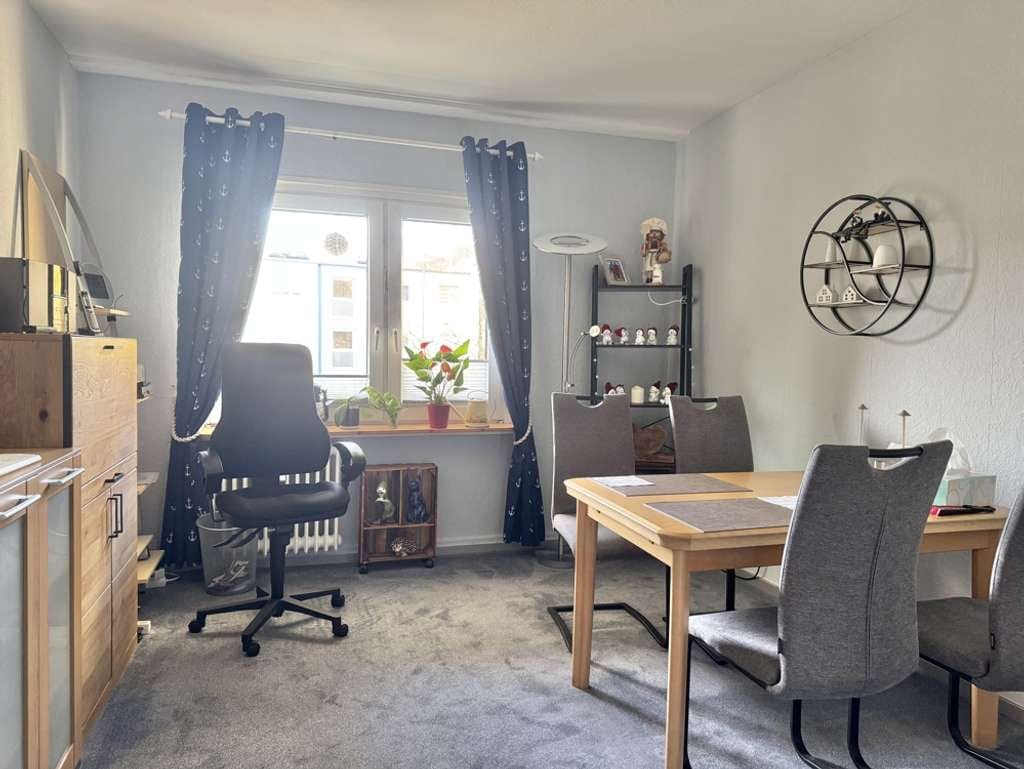 Immobilie in Ammersbek - Vermietete 3-Zimmer-Wohnung mit Loggia in Ammersbek - Bild 2