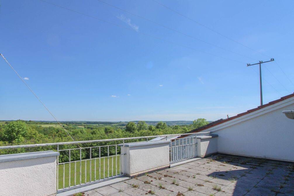 Immobilie in Mandelbachtal - NR. 1791: Architektenhaus mit sehr großem Grundstück in umwerfender Wohnlage - Bild 4