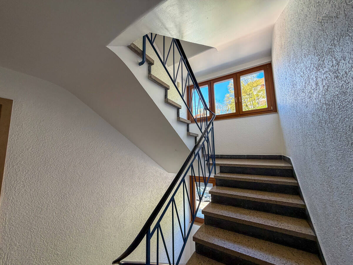Immobilie in Höfen an der Enz - Haus im Haus- 6,5 Zimmer Wohnung in zentraler Lage - Bild 3