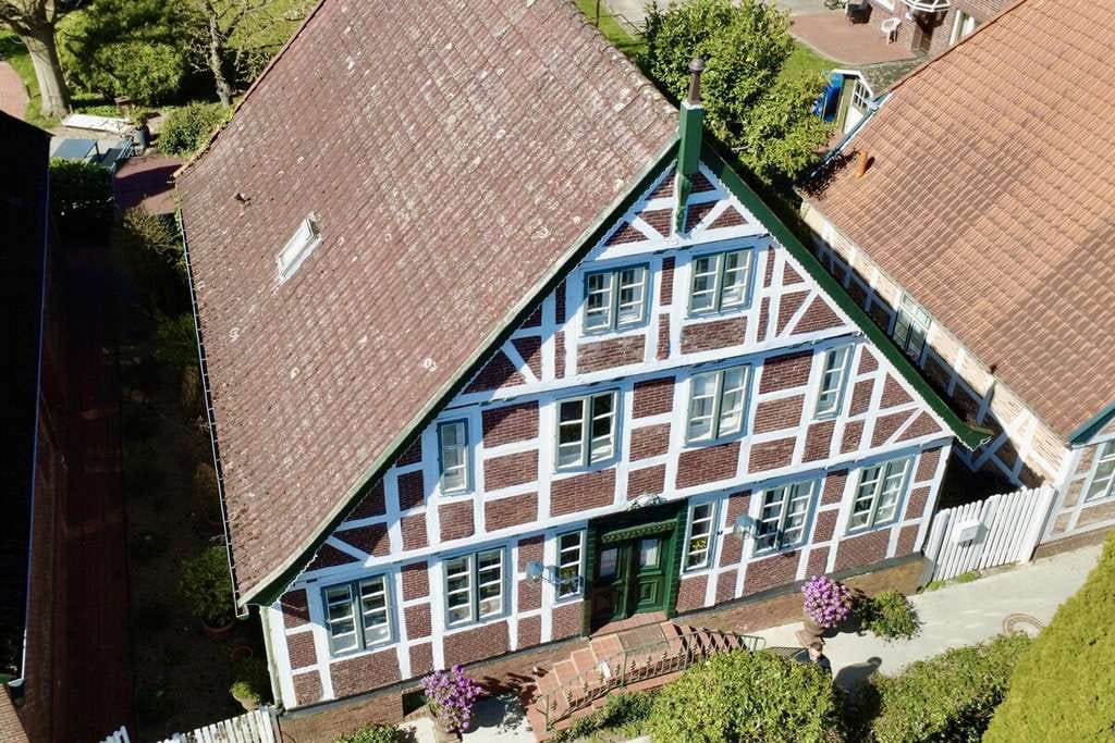 Immobilie in Jork - Historisches Fachwerkhaus im 
Herzen von Jork - Bild 0