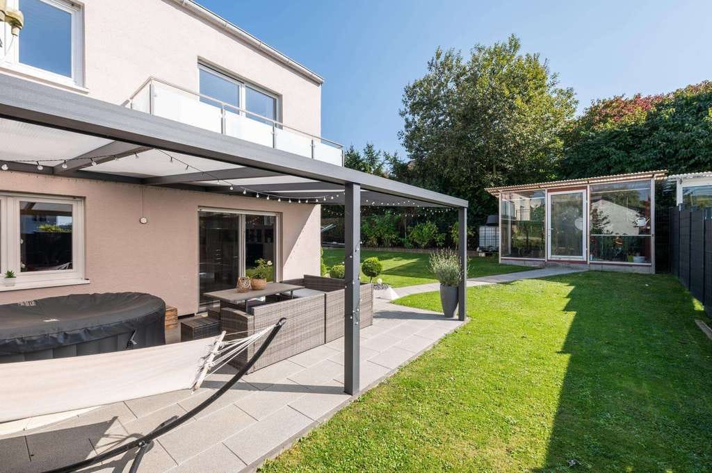 Immobilie in Nieder Kostenz - Modernisierte Doppelhaushälfte mit attraktiver Außenanlage, gepflegter Grünfläche und Garage - Bild 4