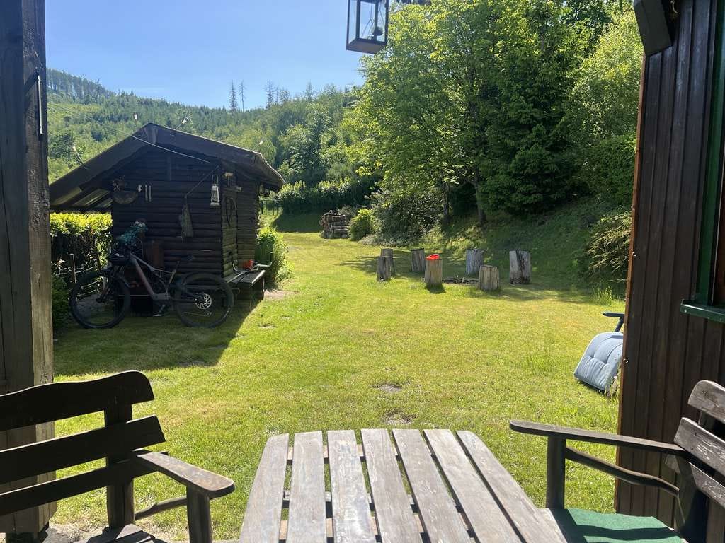 Immobilie in Dietzhölztal - Wochenendhaus direkt am Wald: 777 qm Grundstück, Ruhe und Natur in Dietzhölztal - Bild 2
