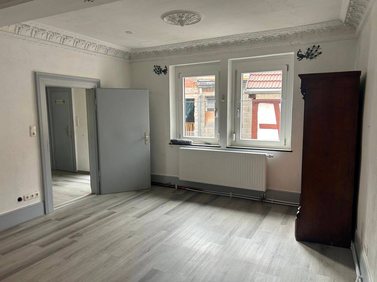 Immobilie in Eltmann - SOFORT VERFÜGBAR – Bereits viel modernisiert!  Für die große Familie bzw. 2 Generationen oder als Kapitalanlage - in zentraler, dennoch ruhiger Lage! - Bild 4