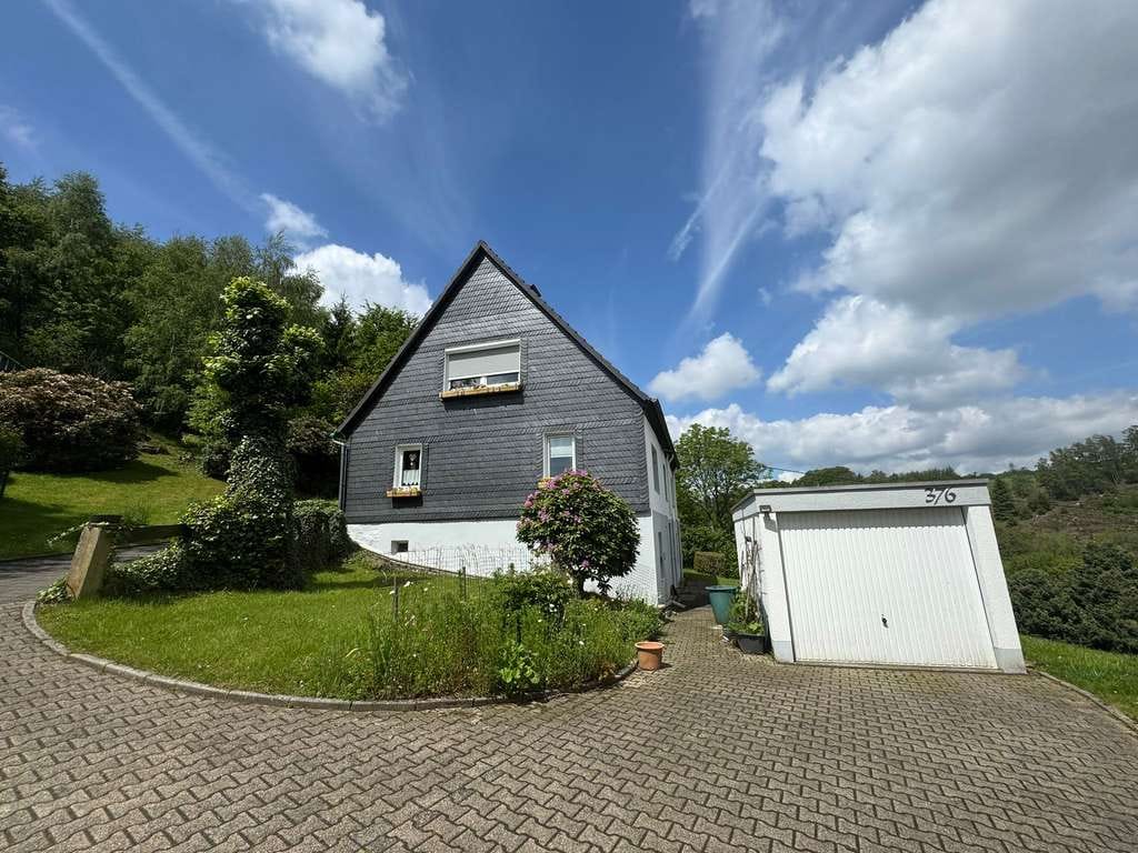 Immobilie in Ennepetal - Verwirklichen Sie Ihren Wohntraum im Grünen! Einfamilienhaus   in  ländlicher   Lage von Ennepetal - Bild 1