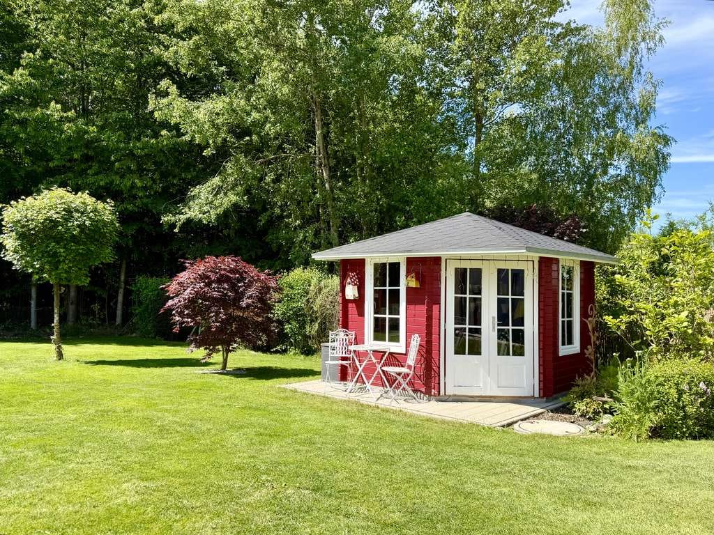 Immobilie in Kirchweidach - BARRIEREFREIE 3 ZIM. GARTENWOHNUNG - ENERGIEEFFIZIENT - GROSSER GARTEN - 2  TERRASSEN - 1 GARAGE - - Bild 0