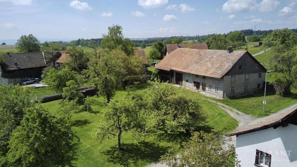 Immobilie in Ühlingen-Birkendorf - Leben wie vor hundert Jahren - Bauernhaus in Hürrlingen mit Bauplatzreserve - Bild 0