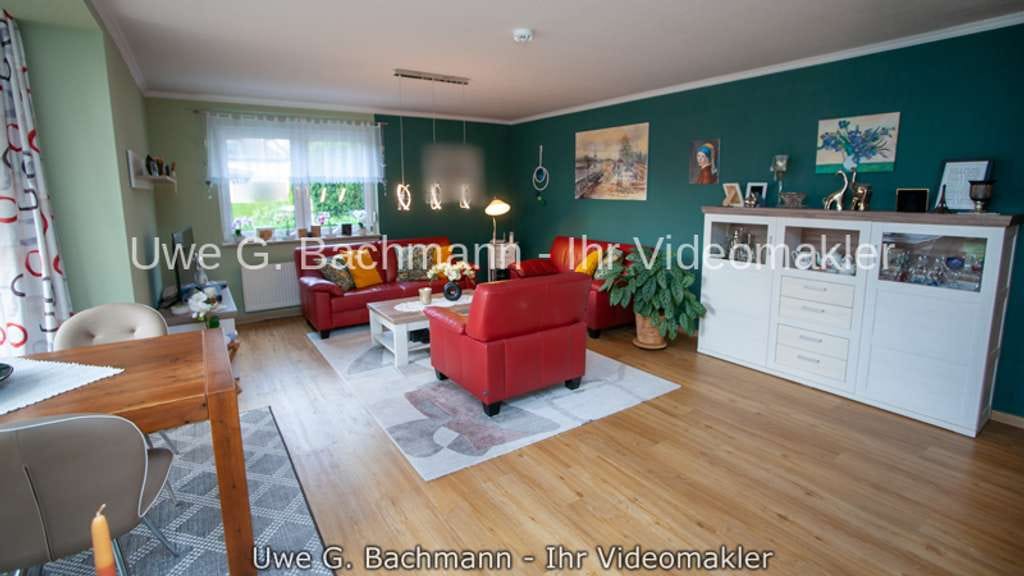 Immobilie in Schöneiche bei Berlin - Schöneiche bei Berlin: Eigentumswohnung mit 2 Zi., Balkon, herrlicher Hobbyraum und PKW-Stellplatz - Bild 2