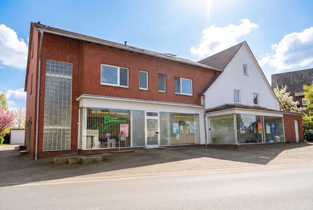 Immobilie in Porta Westfalica - 6% Rendite - Attraktives Wohn- und Geschäftshaus im Ortskern von Eisbergen - Bild 0
