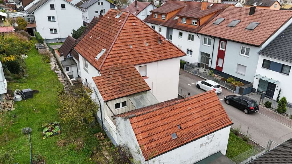 Immobilie in Pfinztal - Charmantes Einfamilienhaus in Karlsruhe-Pfinztal mit besonderem Grundriss – provisionsfrei - Bild 2