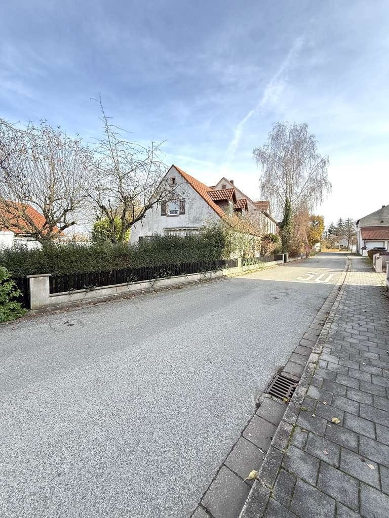 Immobilie in Gunzenhausen - Charmante Doppelhaushälfte in ruhiger Lage! - Bild 1