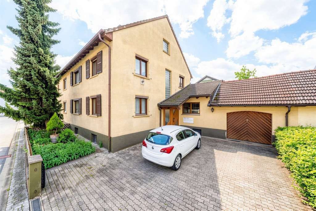 Immobilie in Rielasingen-Worblingen - Bezugsfreies 3-Familienhaus in ruhiger Lage von Arlen – vielseitig nutzbar - Bild 2