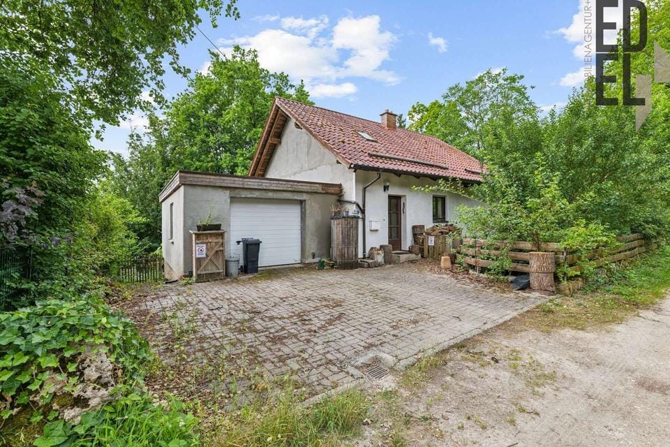 Immobilie in Hohenburg - Wohnen am Waldrand – ein Refugium mit Charakter - Bild 0
