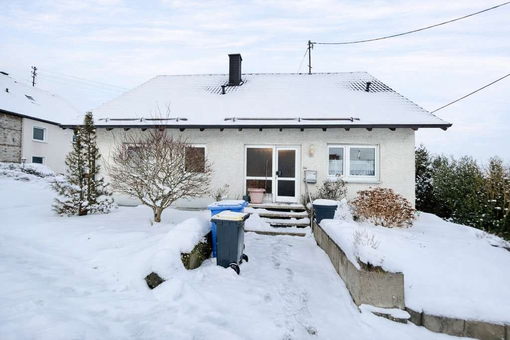 Immobilie in Weitefeld - **Schön gelegenes Einfamilienhaus in familienfreundlicher Wohngegend von Weitefeld** - Bild 2