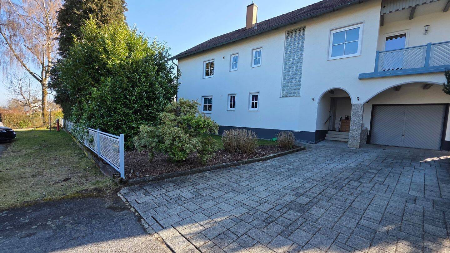 Immobilie in Neukirchen vorm Wald - Großes Mehrfamilienhaus, 3 Einheiten & Ausbaupotential - Bild 1