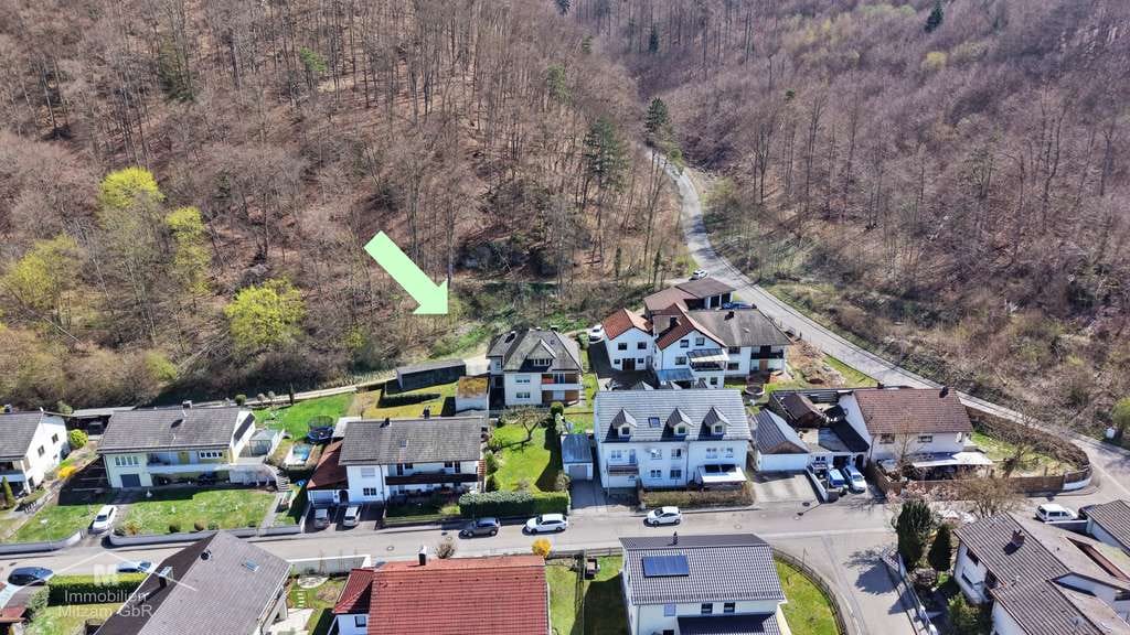 Immobilie in Kipfenberg - Einfamilienhaus mit Einliegerwhg. und Garage in sonniger u. ruhiger Waldrandlage von Kipfenberg - Bild 1