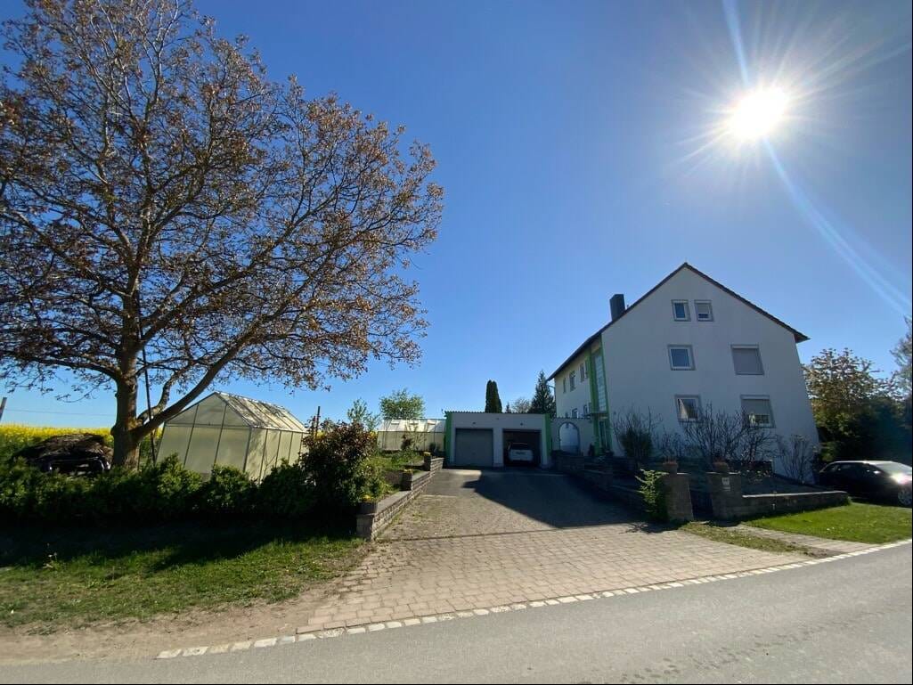 Immobilie in Marktbergel - Ottenhofen- ZFH - nachhaltig und naturnah wohnen mit viel Platz - Bild 1