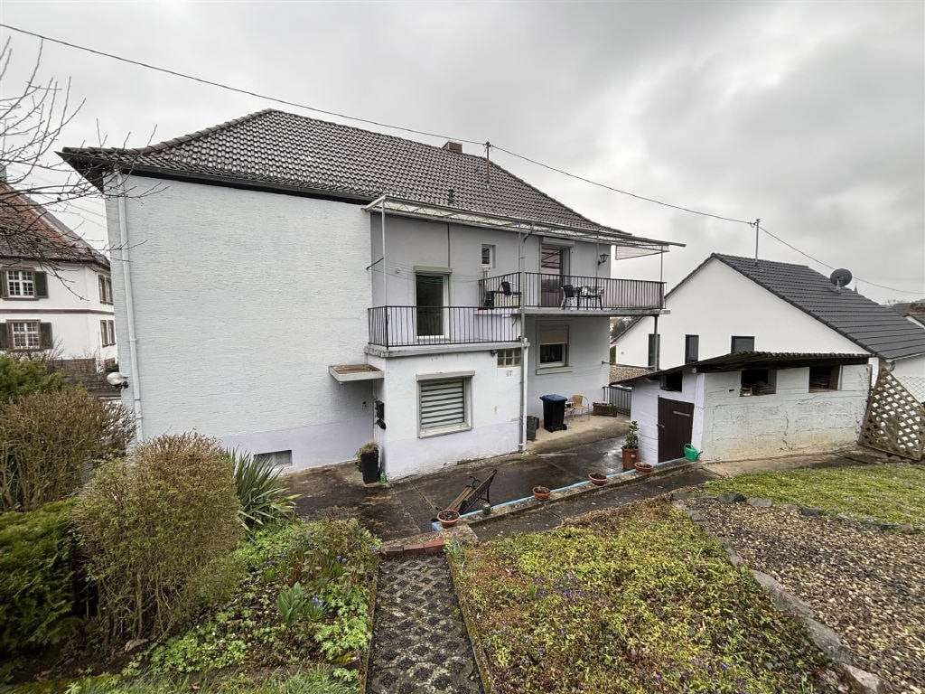 Immobilie in Glan-Münchweiler - Glan-Münchweiler - Zweifamilienhaus mit Garage und Garten - Bild 1