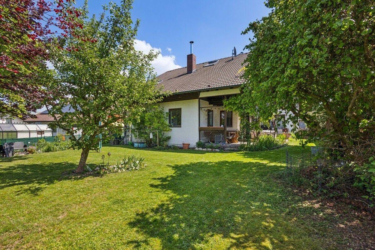 Immobilie in Mering - Zweifamilienhaus mit Garten und Kamin - Erdgeschosswohnung in Mering - Bild 0