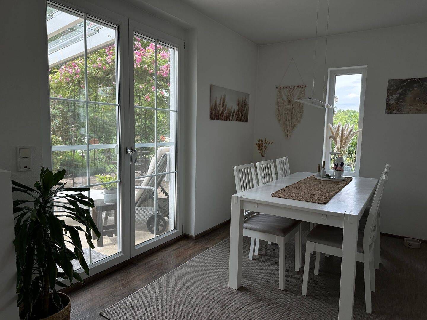 Immobilie in Weisweil - Exklusives Einfamilienhaus mit traumhafter Außenanlage - Bild 1