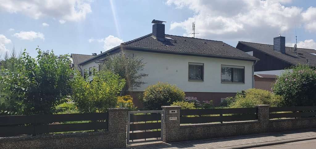 Immobilie in Monsheim - Sonniges Einfamilienhaus auf großem Grundstück – bereit für Ihre Ideen - Bild 1