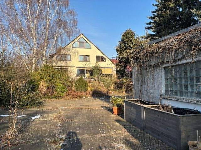 Immobilie in Stendal - Großzügiges 1–2-Familienhaus in exponierter Lage von Stendal (Nachtweide) - Bild 1