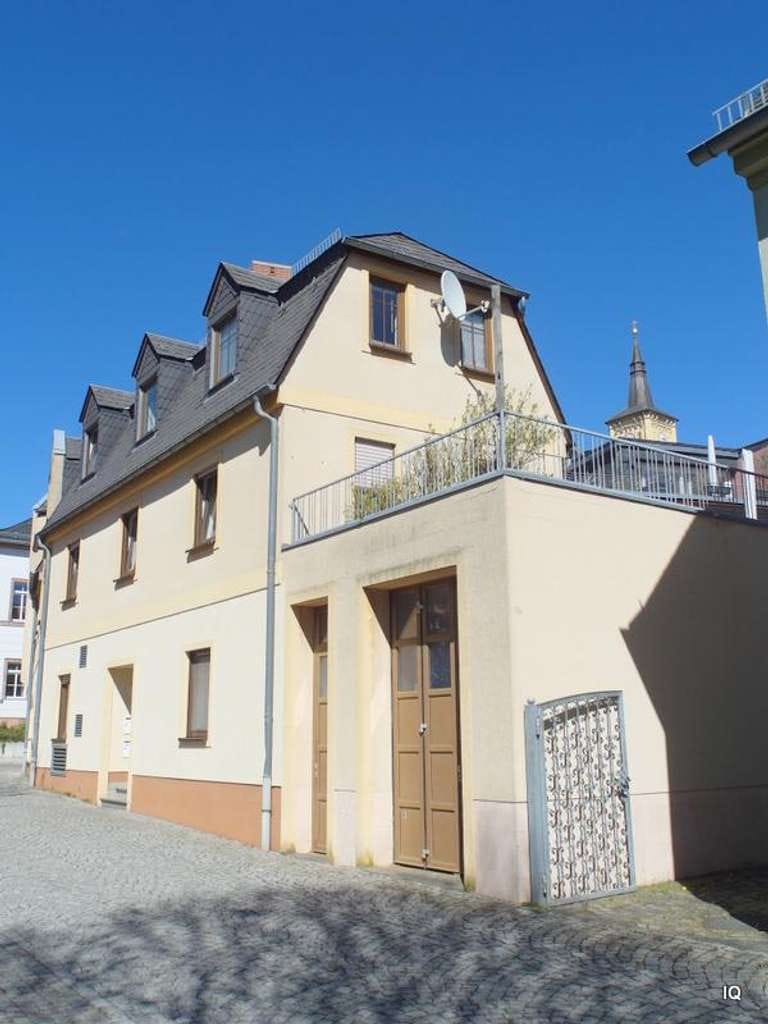 Immobilie in Hartha - *Wohnen und Arbeiten unter einem Dach* Hübsches Stadthaus mit Dachterrasse sucht kreative Bewohner - Bild 1