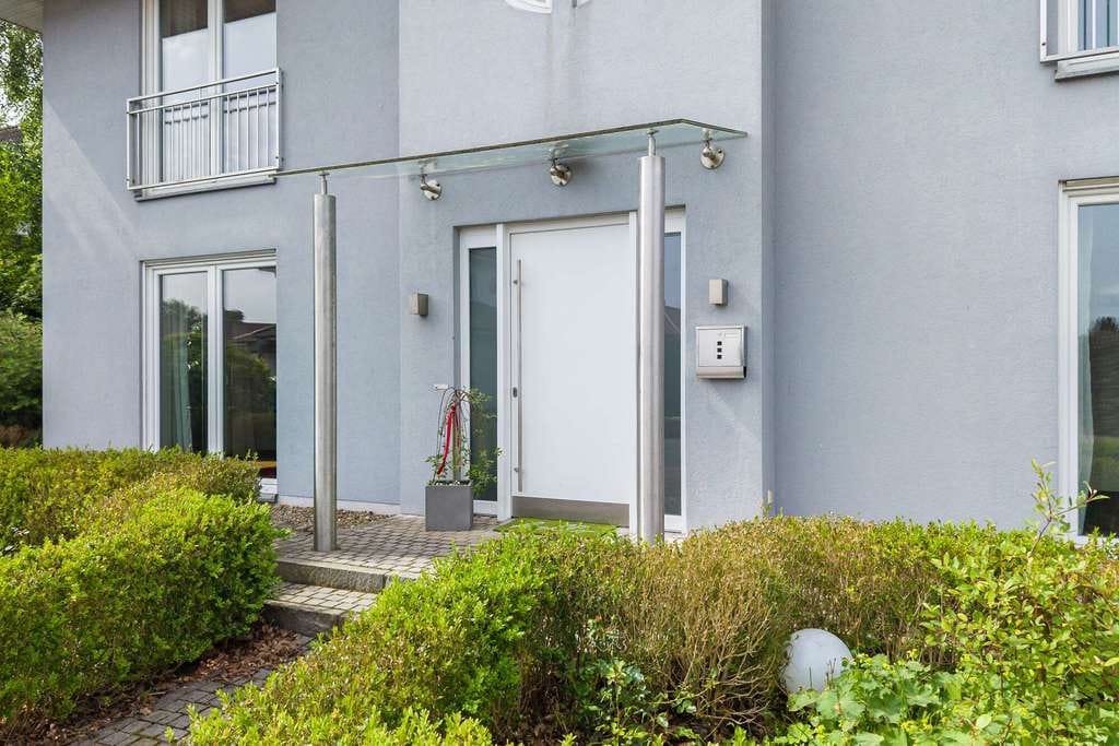 Immobilie in Rastede - Großzügiges Einfamilienhaus auf Erbbaurechtsgrundstück, Obj. 9866 - Bild 1
