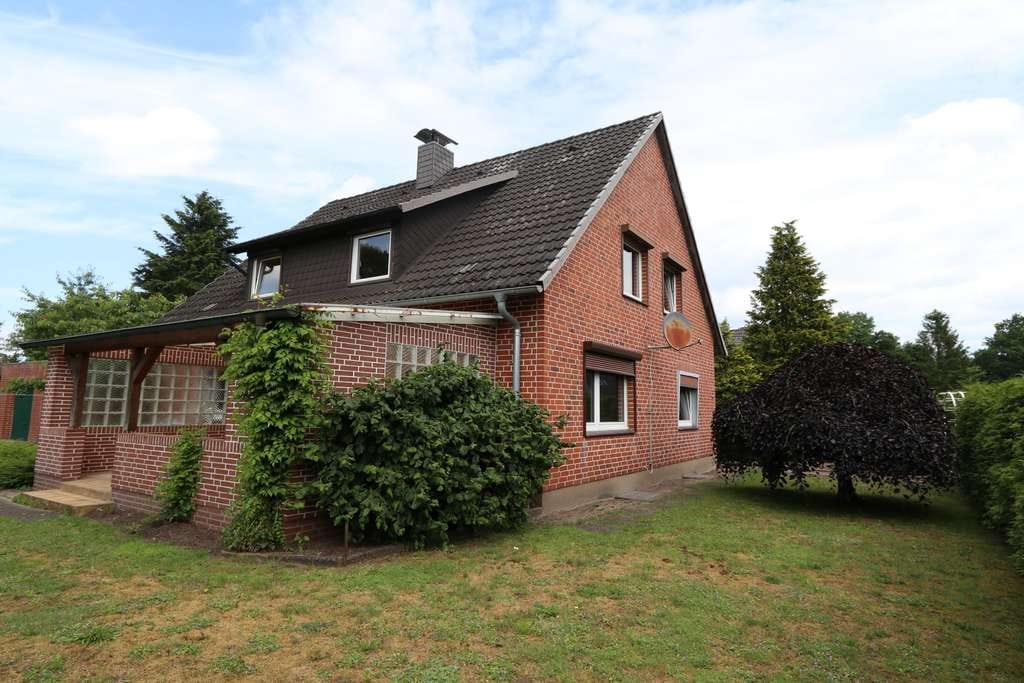 Immobilie in Büchen - Ruhig gelegenes Einfamilienhaus mit Potential! - Bild 1