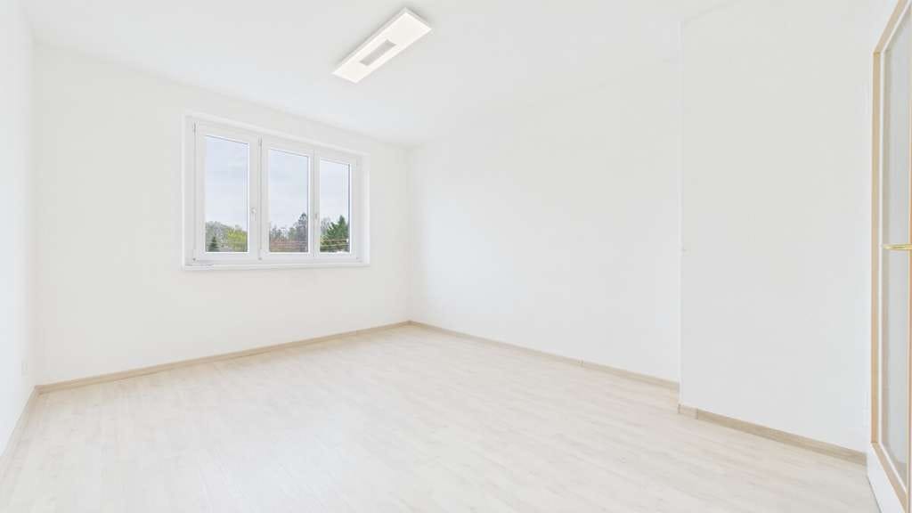 Immobilie in Augsburg - Charmante 2-Zimmer-Erbpachtwohnung, frisch renoviert und sofort bezugsbereit! - Bild 1