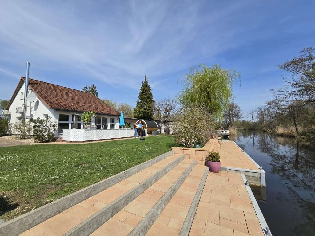 Immobilie in Ketzin/Havel - Romantisches Wassergrundstück mit 2 Massivhäusern, 2 Bootsliegeplätzen, Bootsrampe, Garage  - Bild 4