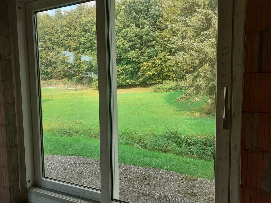 Immobilie in Schieder-Schwalenberg - Schöner Wohnen am Teutoburger Wald mit Bachlauf! - Bild 1