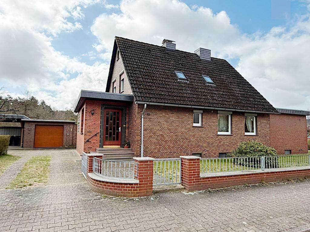 Immobilie in Dannenberg - Einfamilienhaus mit Einliegerwohnung auf großem Grundstück in Dannenberg / OT. Prisser - Bild 0