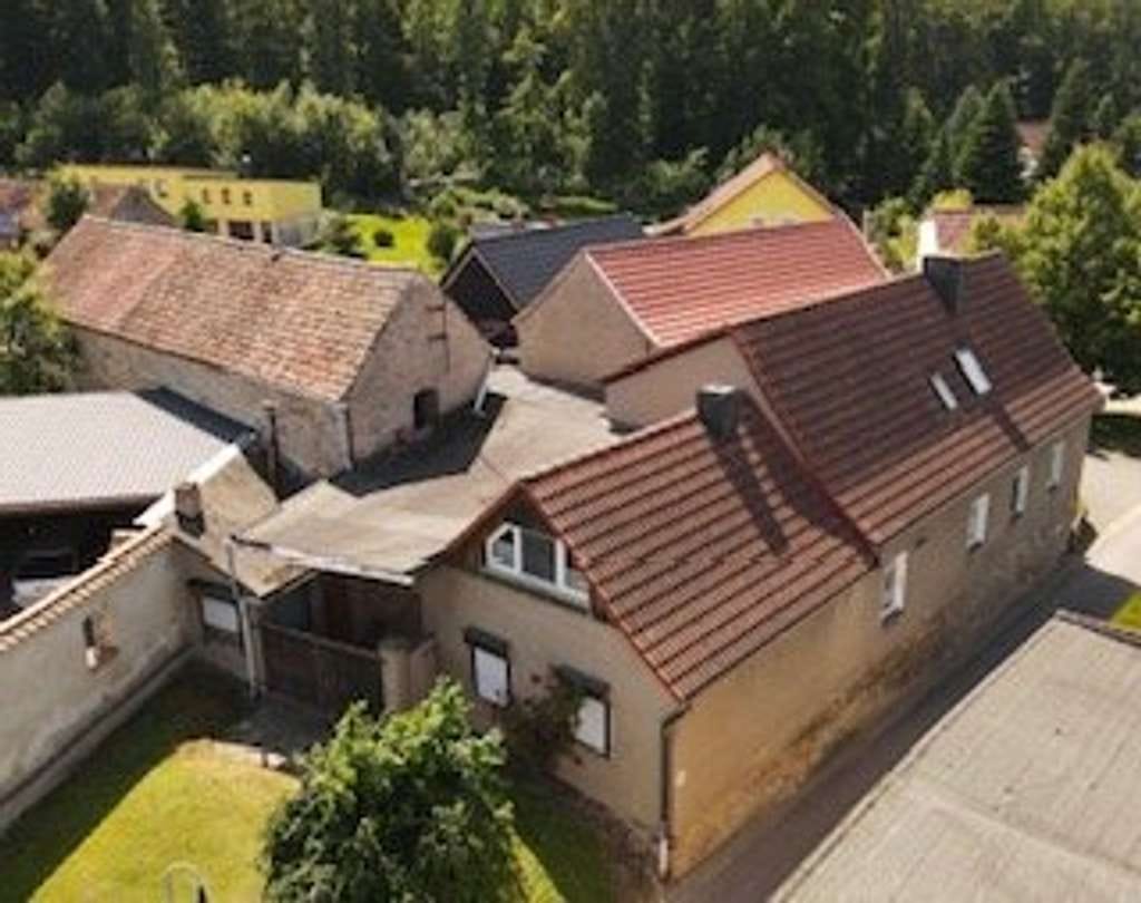 Immobilie in Wanzleben-Börde - Haus für größere Familie mit zwei Garagen in Wanzleben OT Eggenstedt - Bild 1
