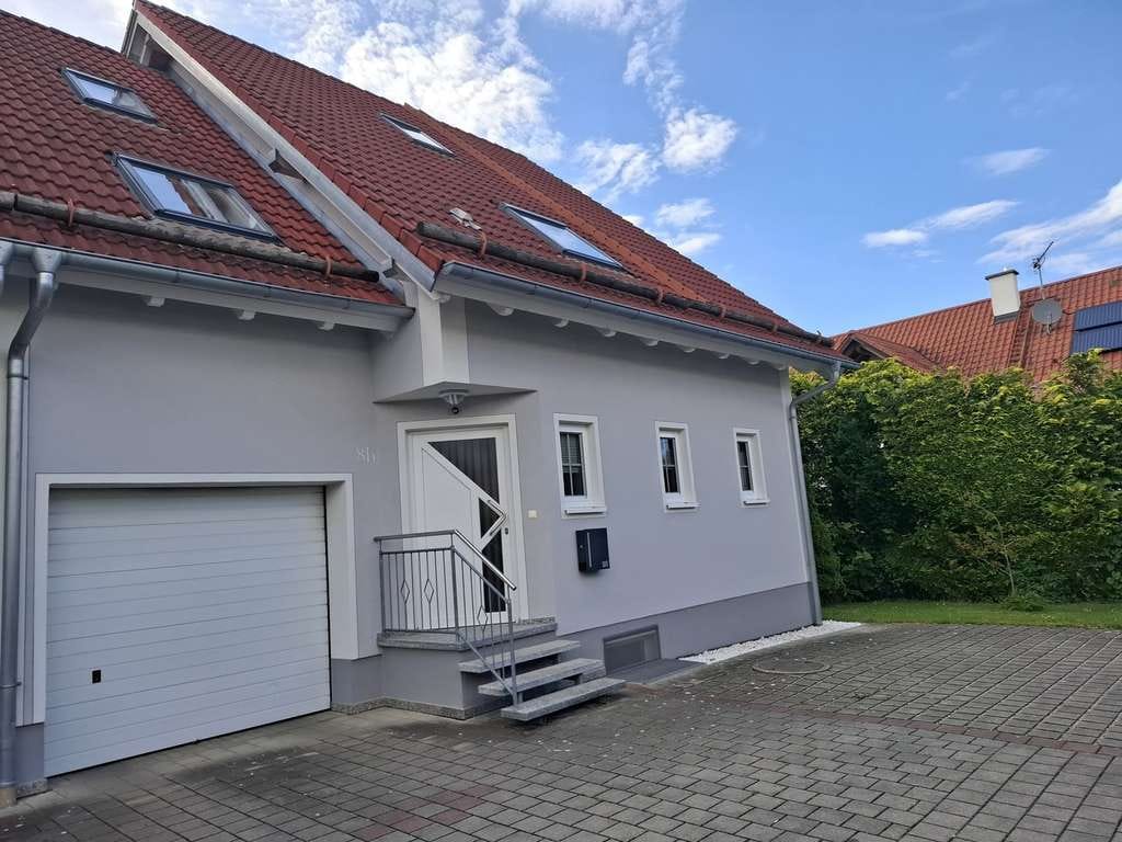 Immobilie in Wiedergeltingen - Ihr neues Zuhause: Viel Platz und ein herrlicher Blick ins Grüne - Bild 2